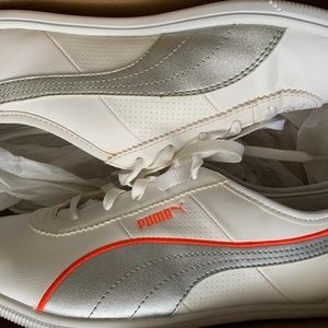Puma Whitley Running Shoes (Sz 8)